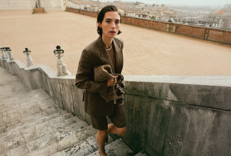 ★新品★LORENA ANTONIAZZI　ジャケット　イタリア製　サイズ４２ Lorena Antoniazzi – La Chic